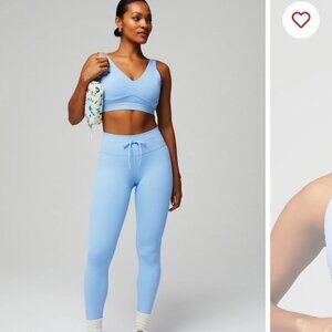 Fabletics Light Blue Kessler Medium-Impact Sports Bra – Size XL